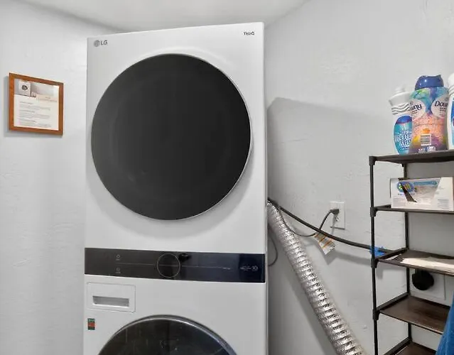 The Haven Luxury 2br Near Banner & Chase Holiday home *