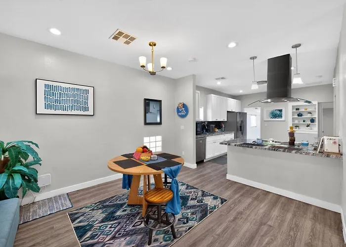 Holiday home The Haven Luxury 2br Near Banner & Chase