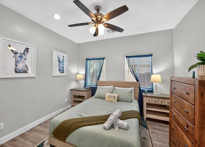 The Haven Luxury 2br Near Banner & Chase Phoenix